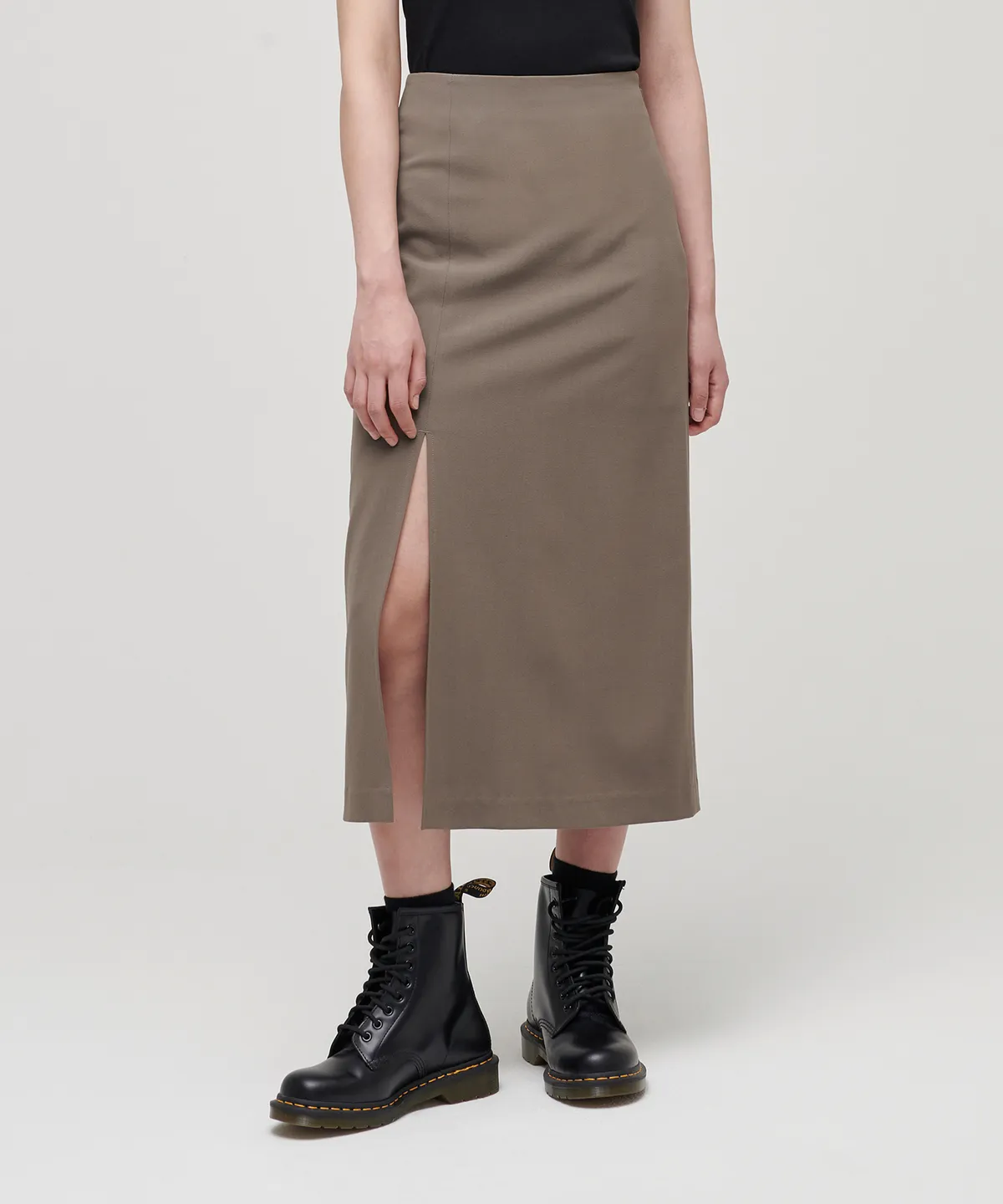 🆕新品上架【梨花娘】韓國Musinsa 💕黃金剪裁高腰優雅開叉長裙(3色)