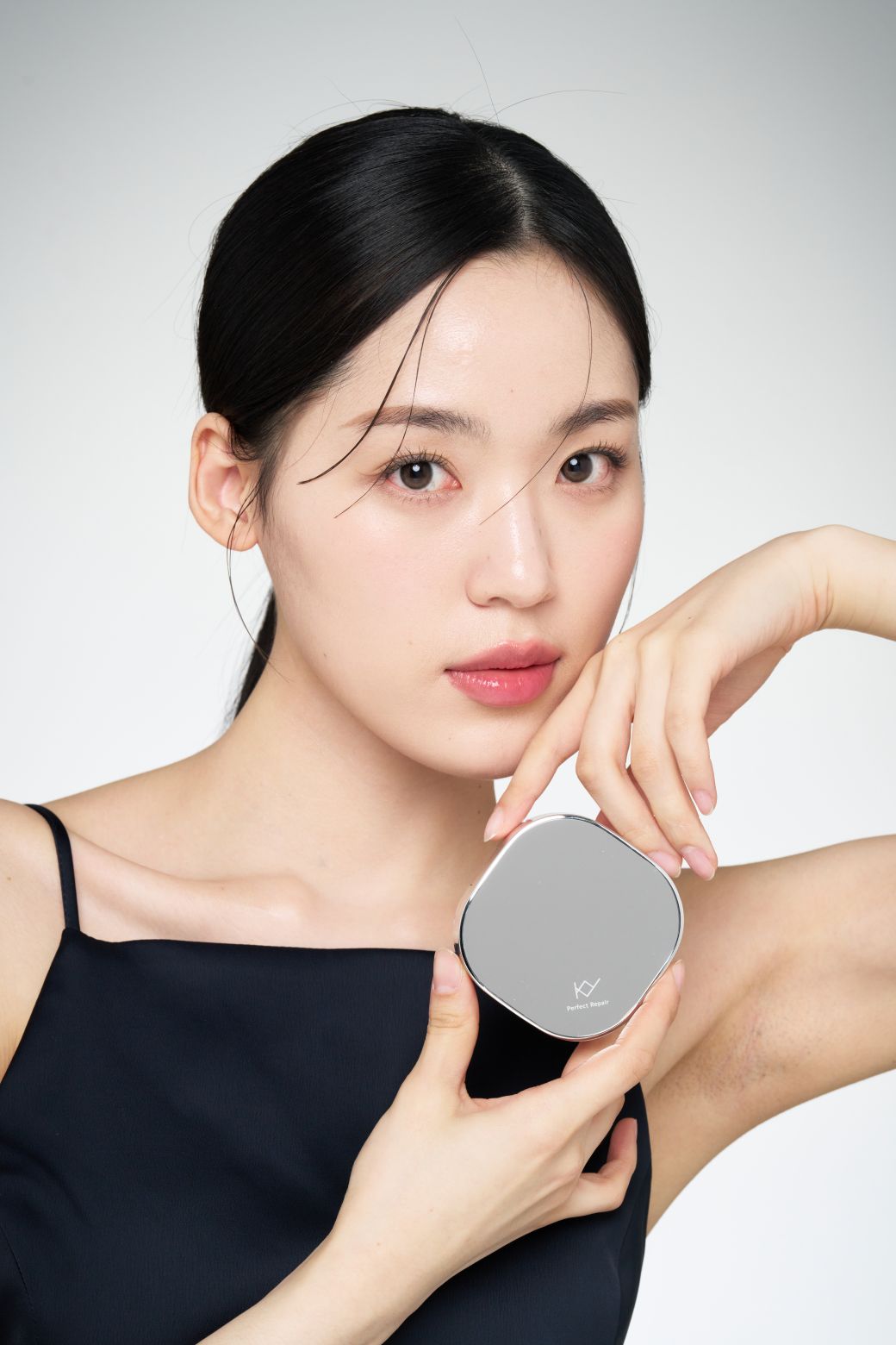 江南清潭洞最頂GD造型室採訪韓國美妝部落客PONY推薦✨韓國KY無瑕淬亮輕潤氣墊N12買兩盒正裝四蕊心大送一小MINI氣墊