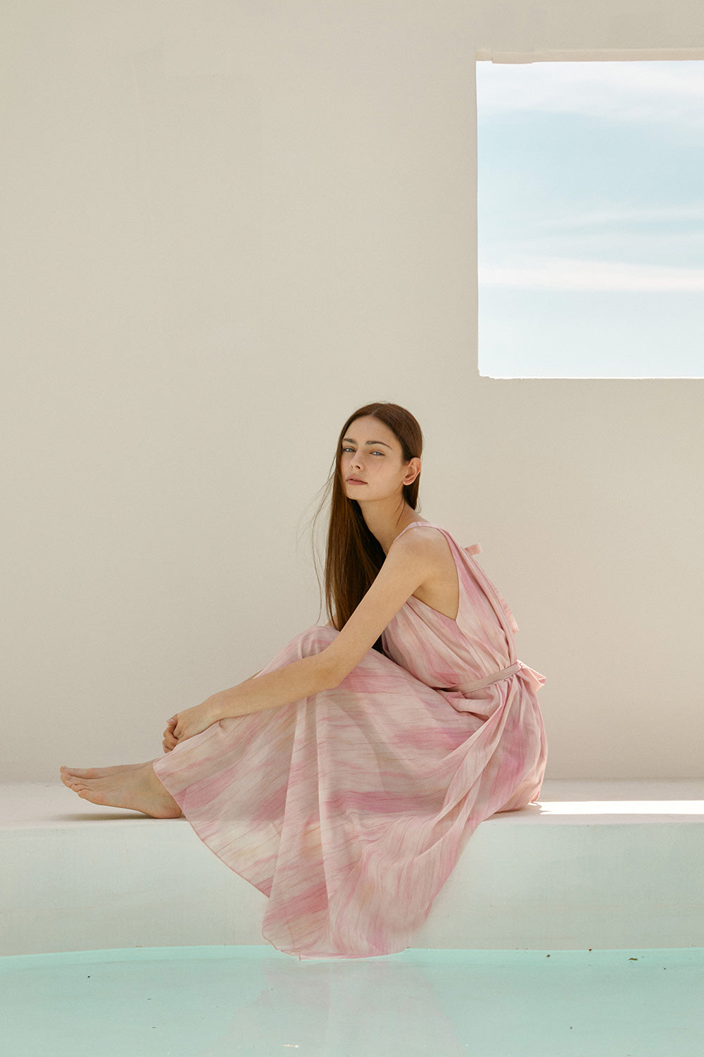 🆕新品上架【梨花娘】韓國品牌LIMOARE💕Floria 浪漫暈染水彩花漾綁帶長版連身裙