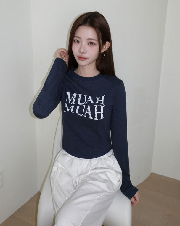 💖韓國暢銷品牌MUAHMUAH 💕新品上市 愛心細節品牌MUAH圖案棉質T恤(6色)