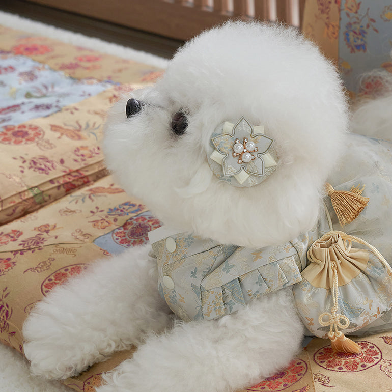 韓國新品上架【梨花娘】🐾BAILEY 🐶甜美韓服公主花漾珍珠寵物髮夾(2色)