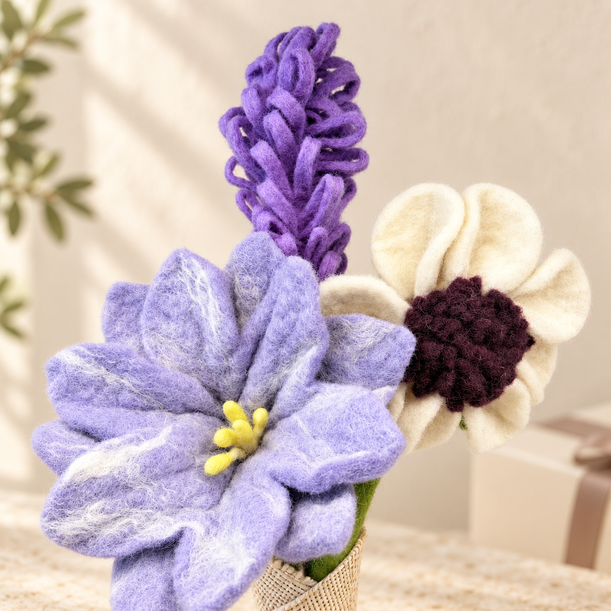 💐新品上架【LIHUA MAYA】100%紐西蘭羊毛製作🪻紫霧花語不凋純手工製作花束｜43cm・3朵花・送禮首選・寵物兒童友善