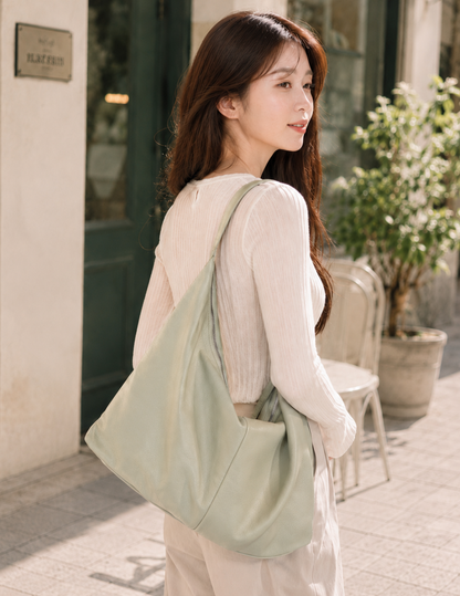 🌸新品上架【梨花娘】🌿韓國正貨｜柔霧荔枝紋牛皮月牙肩背包｜大容量慵懶法式腋下包 2色