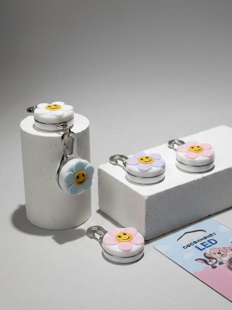 韓國💖可換電池貓咪狗狗寵物照明笑臉小花LED燈三段式牽繩項圈掛飾(4色) 韓國連線