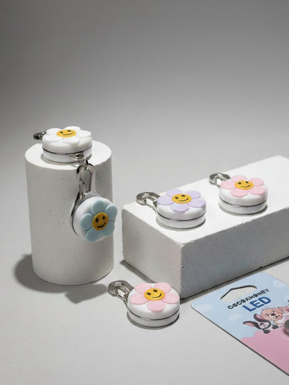 韓國💖可換電池貓咪狗狗寵物照明笑臉小花LED燈三段式牽繩項圈掛飾(4色) 韓國連線