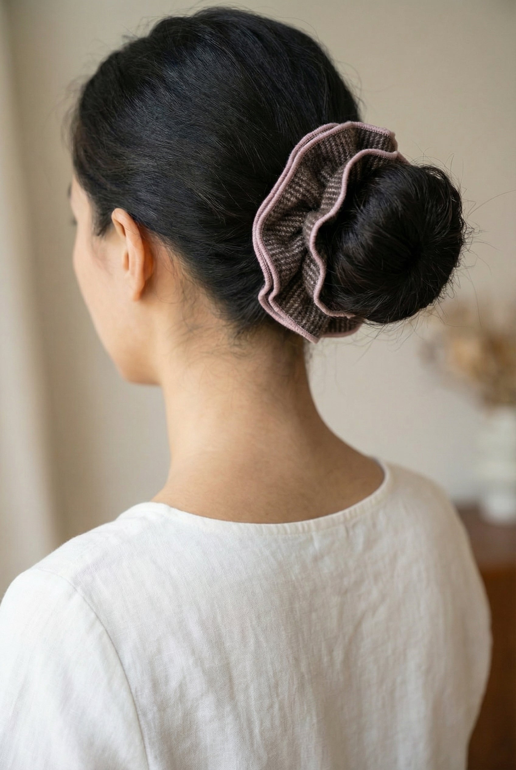 😍新品上架【梨花娘】手工製雙層格紋毛呢氣質高級感花瓣鬆弛感大髮圈(2色) 韓國連線