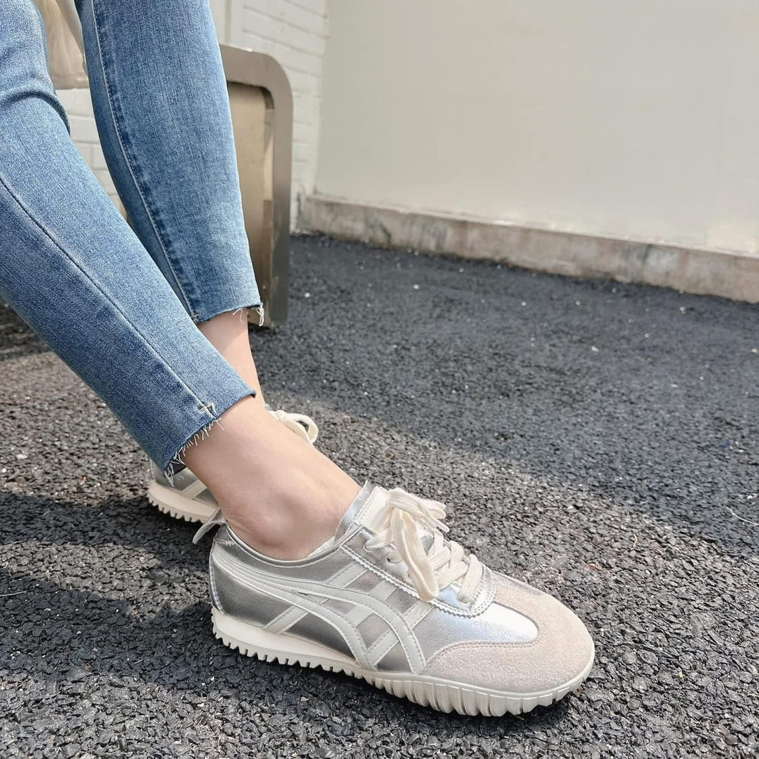 💕新品上架【梨花瑪雅】🏆銷售冠軍🔥韓妞最愛真皮質感銀色休閒鞋(2色)