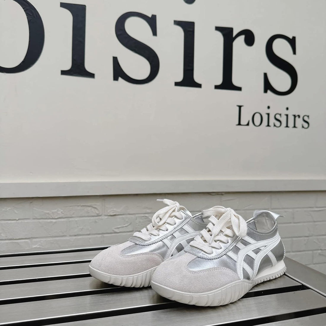 💕新品上架【梨花瑪雅】🏆銷售冠軍🔥韓妞最愛真皮質感銀色休閒鞋(2色)