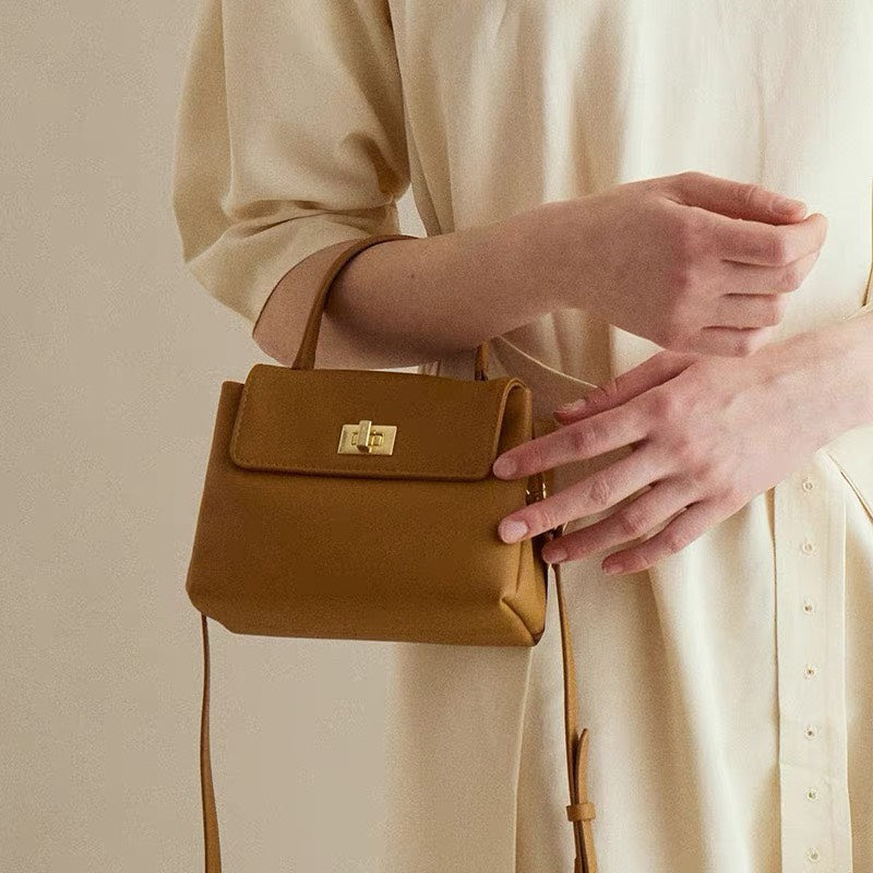 🆕新品上架【梨花瑪雅】💕真皮質感軟牛皮迷你小方包單肩斜跨手機包👜百搭時尚