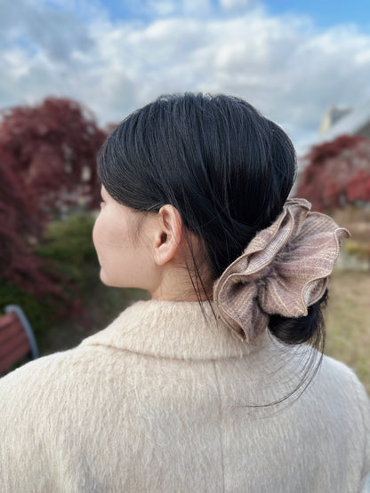 😍新品上架【梨花娘】手工製雙層格紋毛呢氣質高級感花瓣鬆弛感大髮圈(2色) 韓國連線