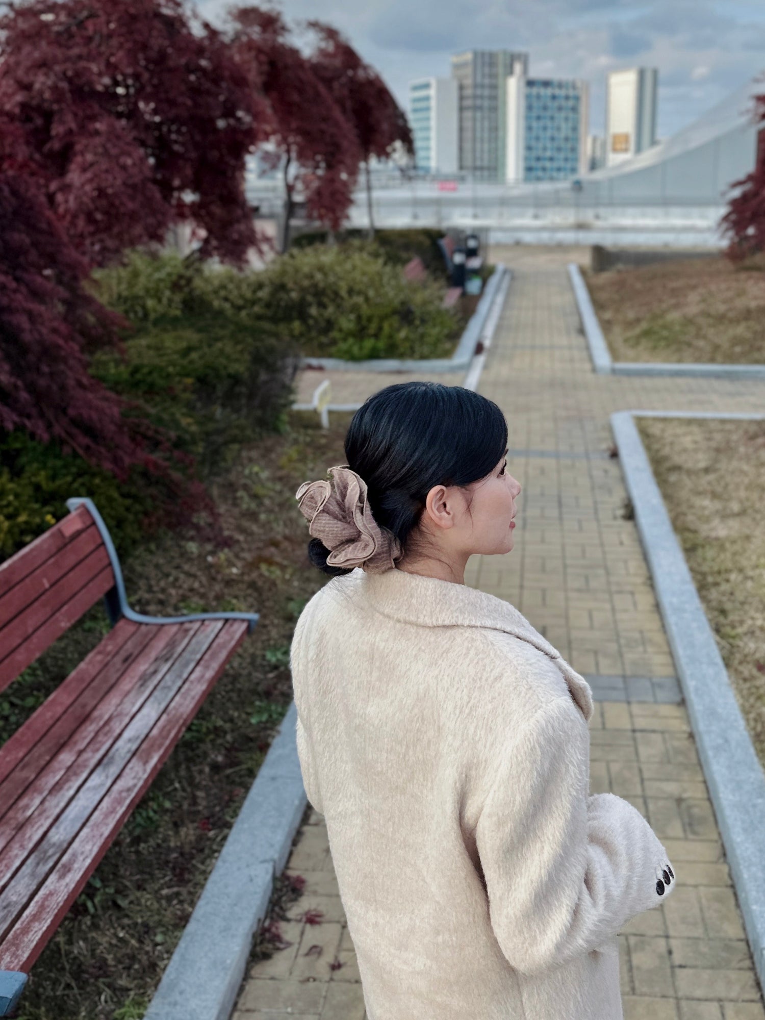 😍新品上架【梨花娘】手工製雙層格紋毛呢氣質高級感花瓣鬆弛感大髮圈(2色) 韓國連線