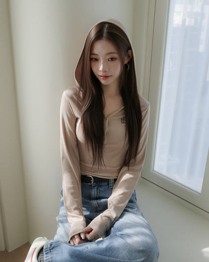 💖韓國暢銷品牌MUAHMUAH 💕新品上市 針織連帽V領排釦修身舒適高彈力針織氣質上衣 (6色)