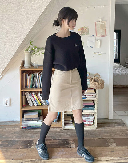 muahmuah 자수 로고 라운드 넥 벨트 스웨터