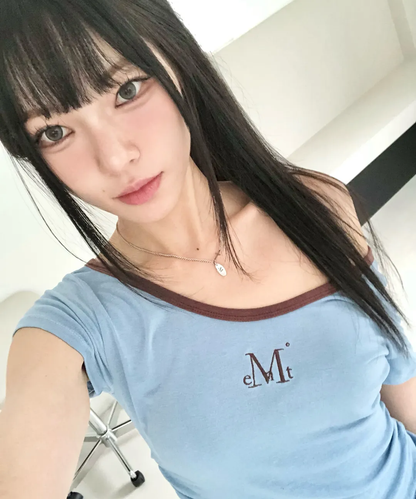 🆕新品上架💖【梨花娘】韓國品牌 Muscent Viola露肩不對稱撞色抓皺彈力短T(2色)