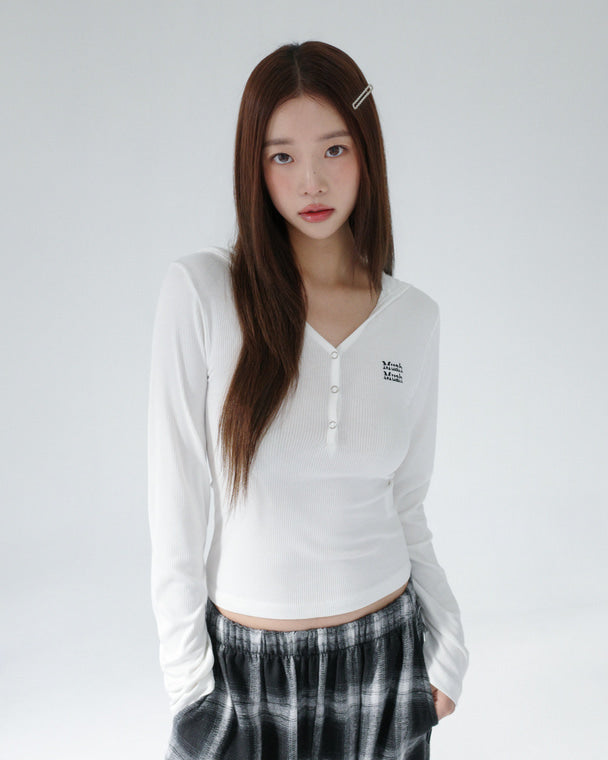 💖韓國暢銷品牌MUAHMUAH 💕新品上市 針織連帽V領排釦修身舒適高彈力針織氣質上衣 (6色)