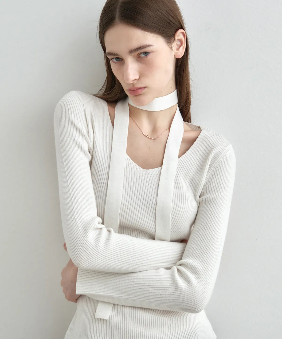 🆕新品上架【梨花娘】韓國🔥Yeoul PICK 氣質溫柔附圍巾圍巾V領修身羅紋針織上衣 (6色)