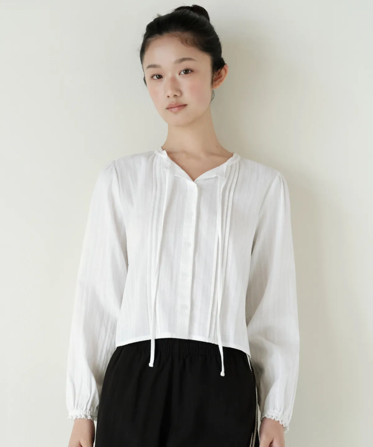 🆕新品上架【梨花娘】韓國Musinsa 💕韓韶禧同款💖極簡美學垂直紋理棉質細褶襯衫(3色)