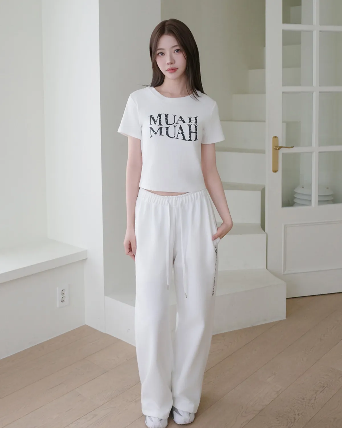 🆕新品上架【梨花娘】💗 韓國 MUAH MUAH 甜酷顯瘦！愛心刺繡柔膚短版修身棉質T恤(4色)