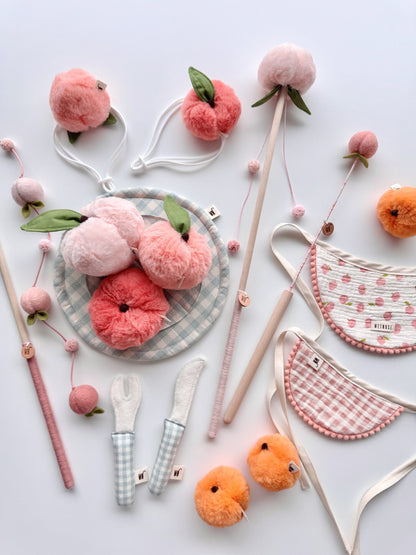 🆕新品上架【梨花娘】💖韓國品牌 WETNOSE  水蜜桃逗貓棒玩具(手工製作，等待期約10~15天)