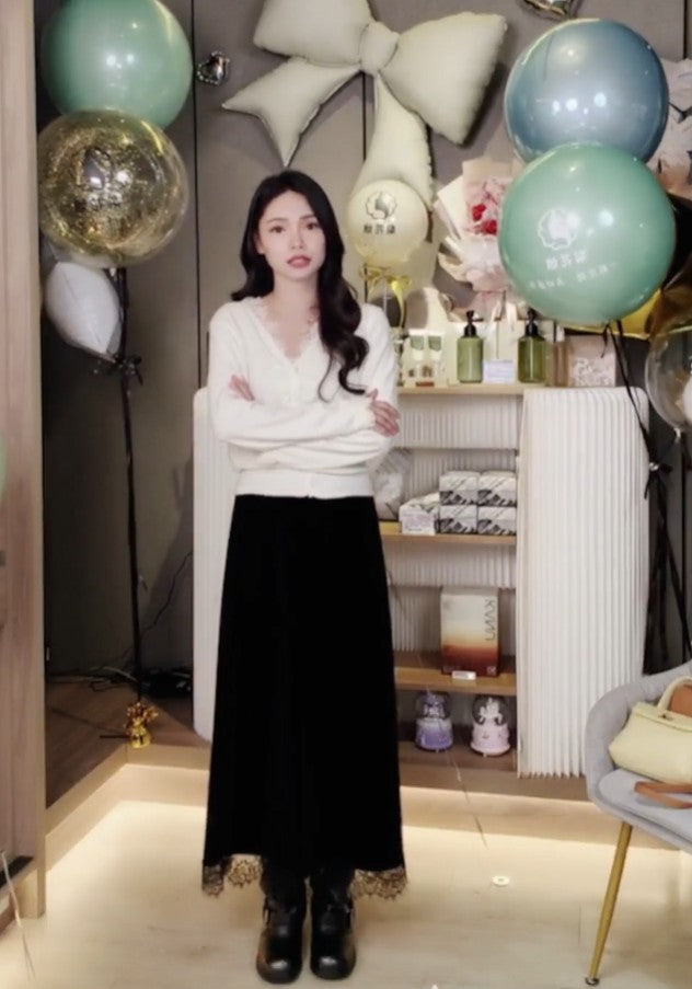 🆕新品上架💖【梨花瑪雅】☕優雅V領睫毛蕾絲細節美感針織罩衫上衣(2色)