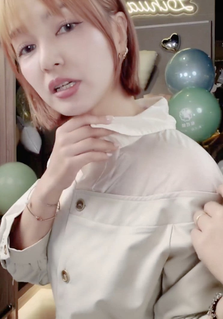 💖新品上架【梨花瑪雅】自訂款韓國設計挺感絕美透膚傘擺經典修身襯衫(三色)限量販售