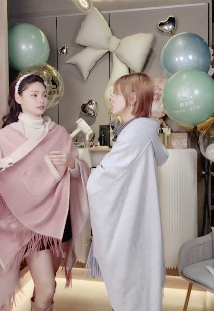 🆕新品上架💖【梨花瑪雅】秋冬新款🐏高級100%羊羔毛雙面斗篷連帽披肩外套(兩色)